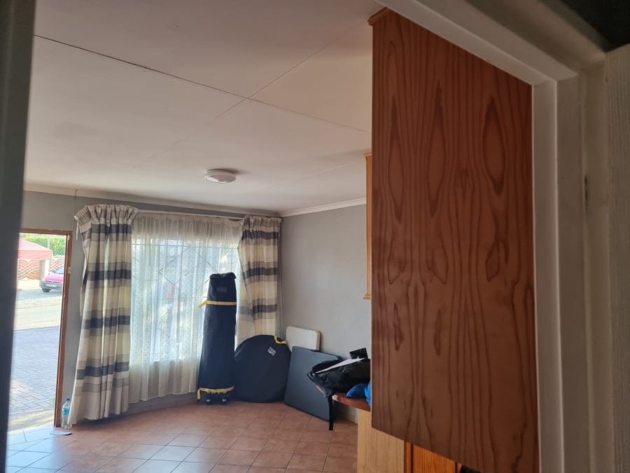 3 Bedroom Property for Sale in Tlhabane North West